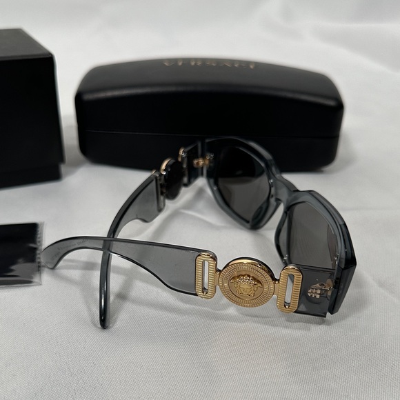 Versace Medusa Biggie Sunglasses main image 4